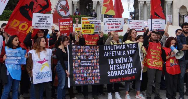 10 EKİM ANKARA KATLİAMINDA YAŞAMINI YİTİRENLER İSTANBUL’DA ANILDI