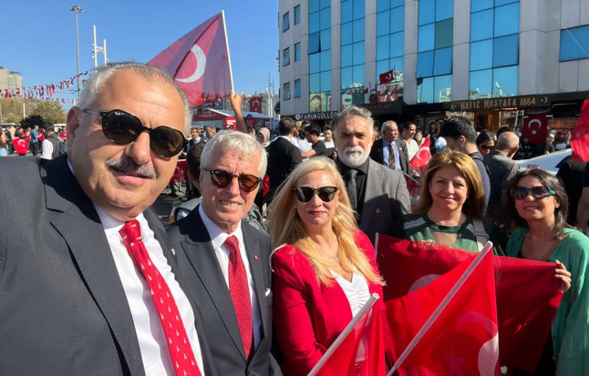 CUMHURİYETİN 100. YILINDA TAKSİM’DE DÜZENLENEN TÖRENE STK’LARDAN BÜYÜK İLGİ